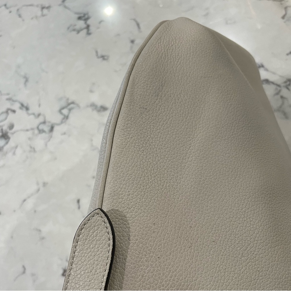 GUCCI half moon hobo bag with vintage GUCCI name logo. - Picture 11 of 15
